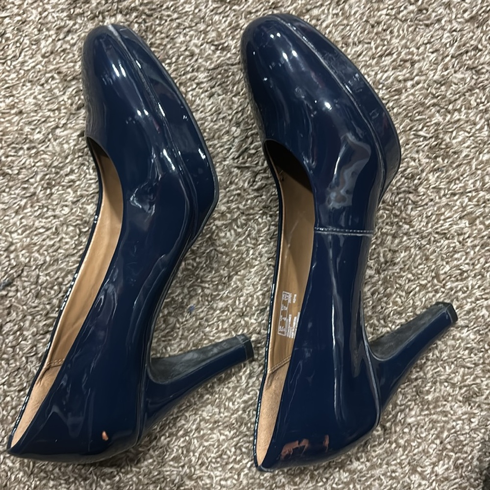 Navy Blue Pumps - Picture 4 of 8